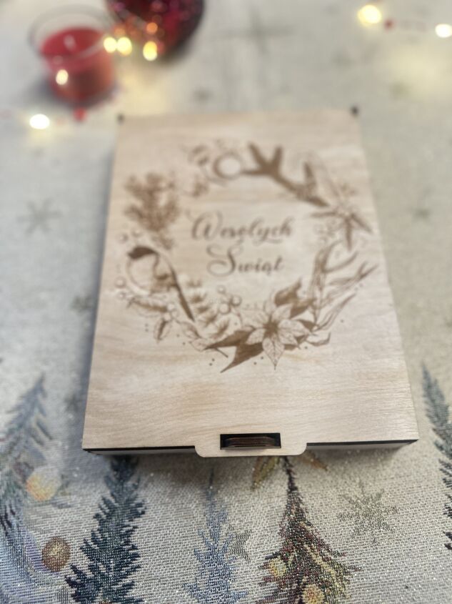 Drewniane Pudełko na Pieniądze świąteczne